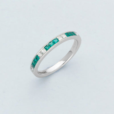 18ct White Gold Emerald & Diamond Half Eternity Ring