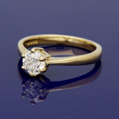 18ct Yellow Gold Certificated 0.70ct Diamond Solitaire Ring