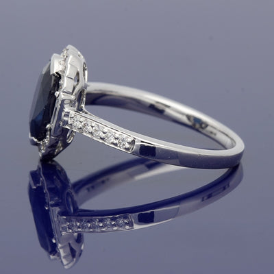 18ct White Gold Sapphire & Diamond Oval Cluster Ring