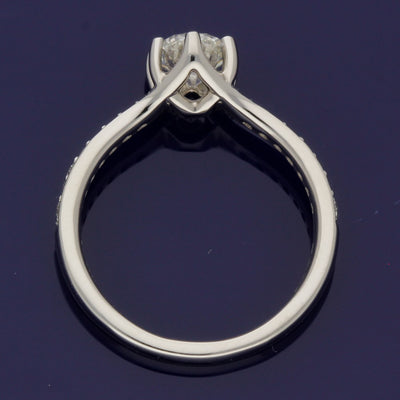 Platinum Certificated 0.90ct Round Brilliant Cut Diamond Solitaire Engagement Ring with Diamond Set Shoulders