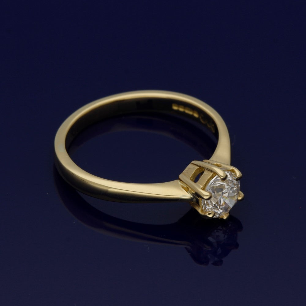 18ct Yellow Gold Certificated 0.70ct Diamond Solitaire Ring