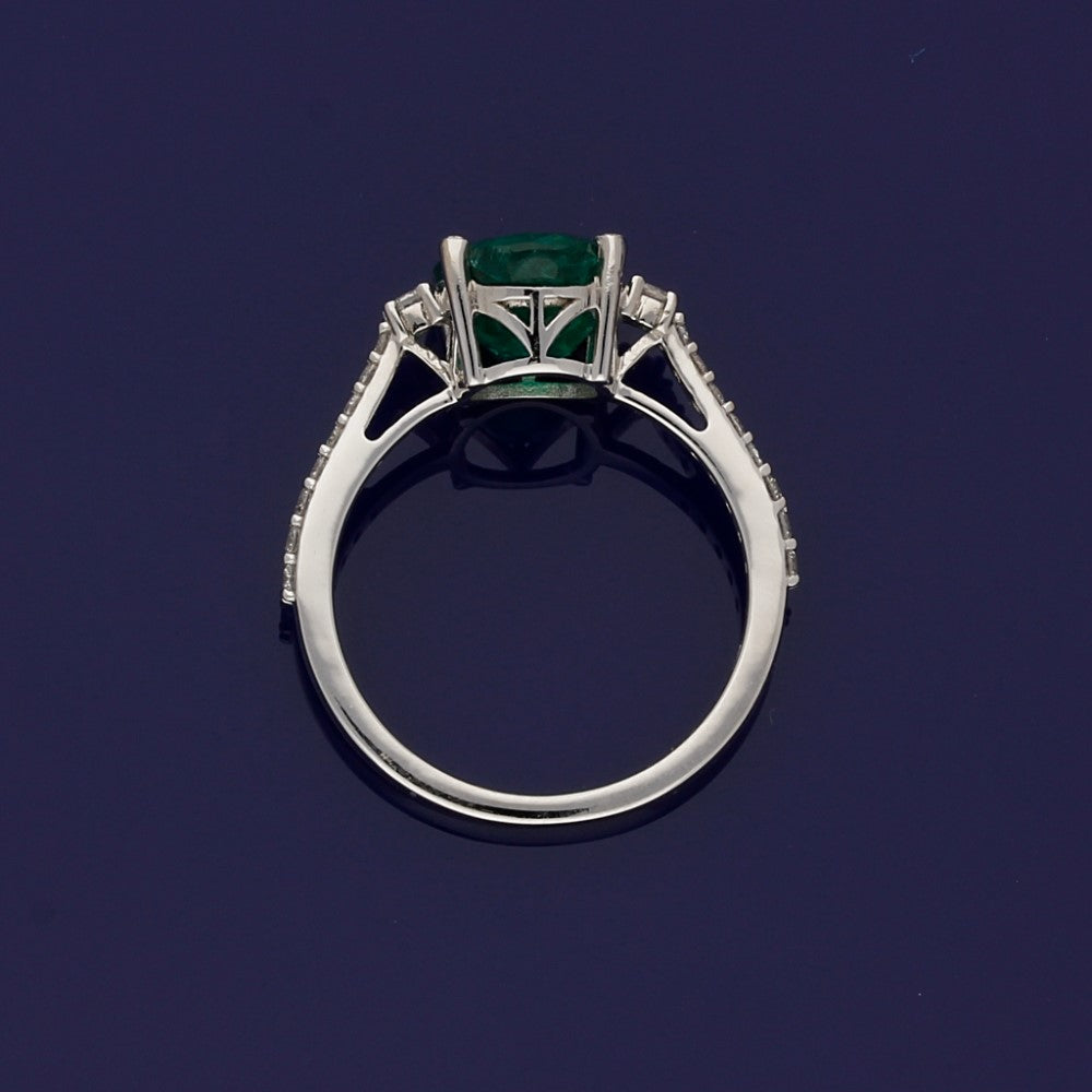 Emerald Ring at Gold Arts Brighton