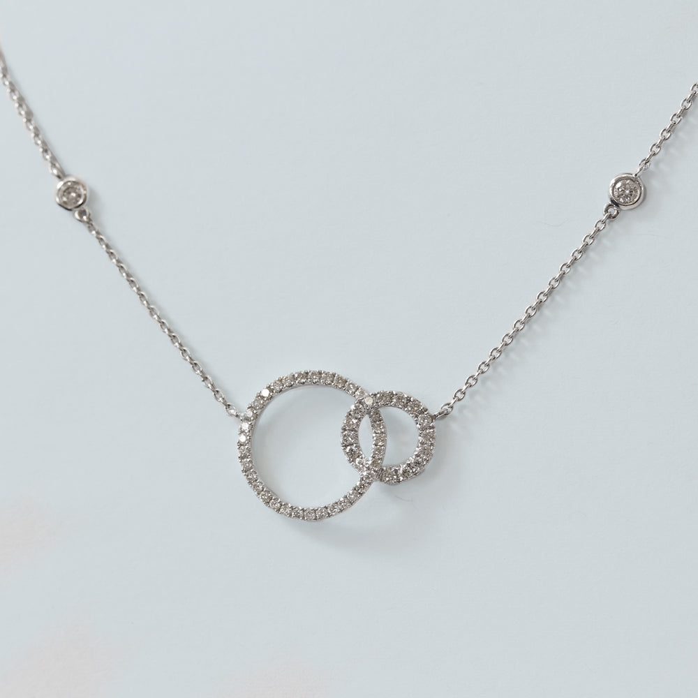 Interlocked Diamond Circle Necklace | Radiant Bay