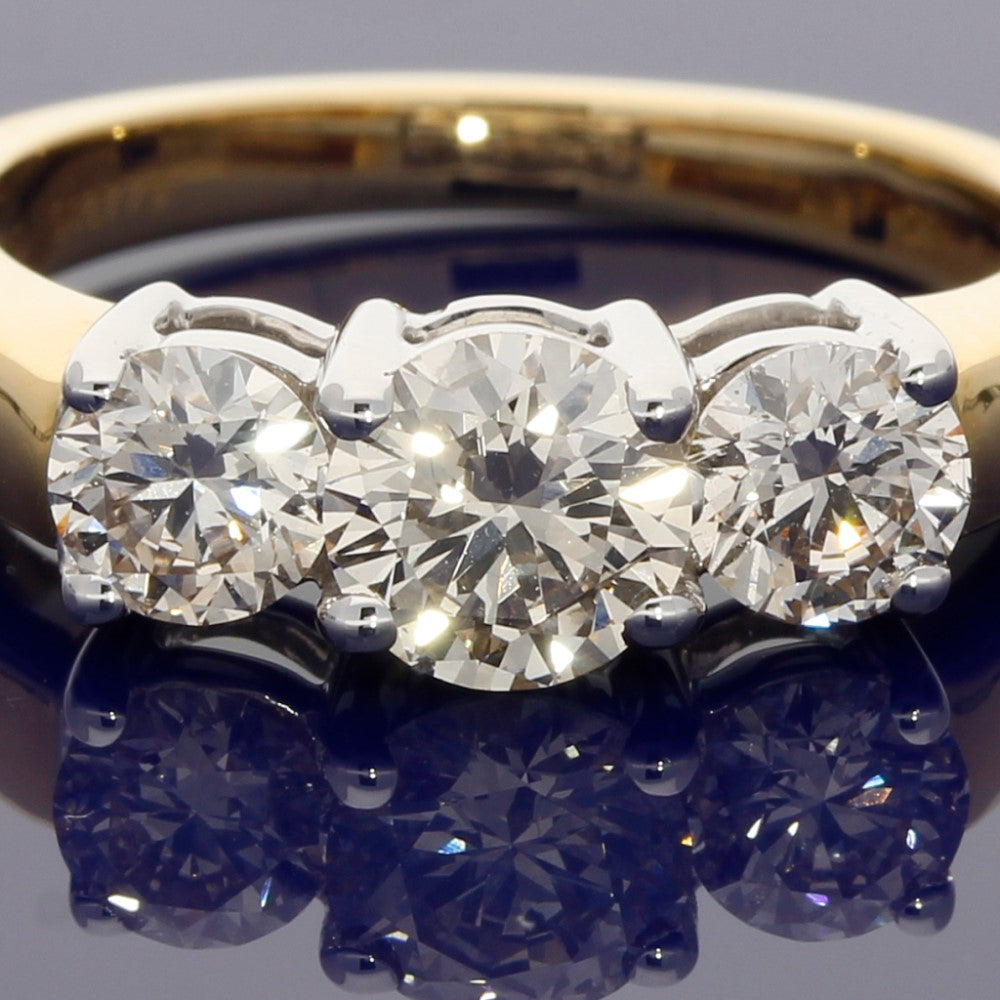 18ct gold trilogy diamond ring discount