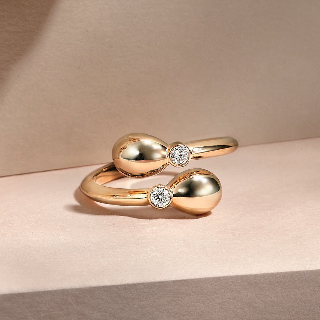 Fabergé Essence Yellow Gold Crossover Ring